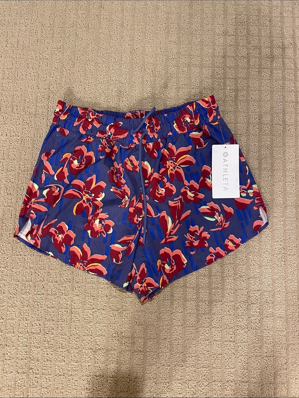 Athleta Crossroads Shirts in Royal Blue Floral Drawstring Athletic Shorts